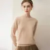 Suéter de tricô com gola alta parcial em cashmere para mulheres, novo estilo outono e inverno, camisa base simples e versátil, pulôver solto na cor camelo