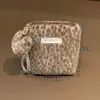 Nuevo Neceser Estampado de Leopardo Felpa Imitación Piel de Conejo Multifuncional Portátil Salida de Otoño e Invierno Gran Capacidad Bolsa de Almacenamiento para Artículos de Tocador
