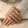 Anel Aberto de Luxo Leve Exquisito Olho de Gato Folha Multicamadas Cruzado Concha Pérola Diamante Verde Zircônia Anel Empilhável para Mulheres