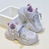 Zapatillas de malla para niñas, estilo papá, transpirables e informales para primavera y otoño, con temática de oso, zapatillas deportivas con suelas suaves antideslizantes, estilo de dibujos animados de princesa