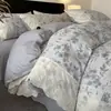 Juego de Ropa de Cama Retro de Gasa Arrugada con Encaje de Cuatro Piezas, Funda de Edredón Amigable con la Piel, Juego de Sábanas de Tres Piezas para Dormitorio, Ropa de Cama Estilo Sábana Ajustada