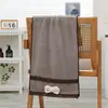 Toalha de banho em fleece coral com acabamento em renda retrô, espessa e absorvente, macia e confortável para adultos, tamanho grande para uso doméstico, atacado