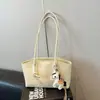 Bolso de axila para mujer estilo vintage para comercio exterior, nuevo modelo de verano 2026, bolso tote de alta calidad, versátil para ir al trabajo, bolso de mano y bolso de hombro