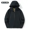 Nova jaqueta soft shell outono e inverno para homens, jaqueta de exterior, moletom para mulheres, jaqueta de fleece à prova de vento e à prova d'água, cardigã com capuz, casaco corta-vento