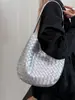 2026 Nova Bolsa Tote Retrô com Textura Trançada Grande Capacidade Casual para o Dia a Dia Bolsa de Ombro Único Bolsa de Braço com Letras Feminina