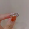 Anel Geométrico Minimalista Tendência Estilo Coreano com Zircônia, Anel de Dedo Indicador de Luxo Leve de Alta Qualidade, Joia Versátil e Elegante para o Dia a Dia de Mulheres