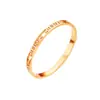 Pulseiras Ins Populares Europeias e Americanas, Pulseiras de Alto Padrão Não Desbotáveis para Mulheres, Pulseiras de Aço Titânio com Números Romanos Vazados e Diamantes