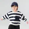 Valle del Viento 2026 Otoño Nuevo Estilo Coreano Holgado Sudadera Rayada con Letras para Niños, Suéter Elegante y Versátil para Niños