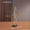 Estilo Nórdico Arte em Ferro Linhas Arte Abstrata Ornamentos Luxo Leve Desktop Armário de Vinho Modelo de Sala Decorações Artesanato em Metal