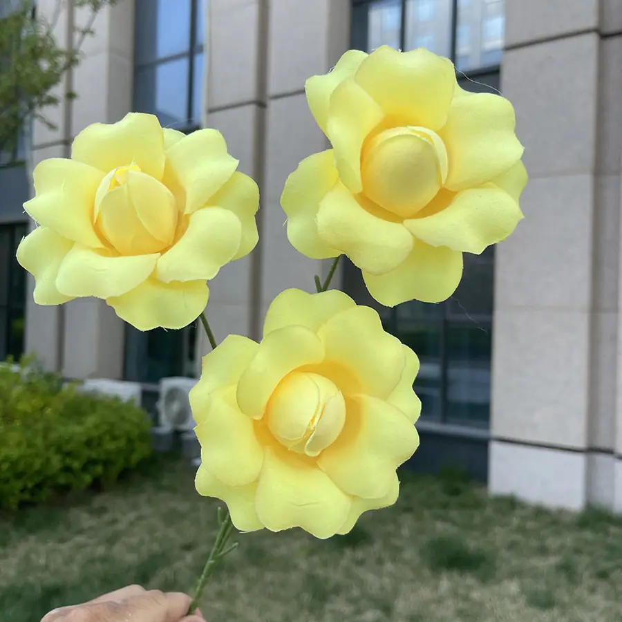 3头翻瓣仙子色玫瑰-黄色.JPG