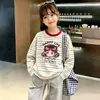 Camiseta a rayas elegante de manga larga para niñas, nueva moda de primavera y otoño, camiseta básica de cuello redondo estilo coreano para niños mayores