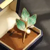 Broche de Veludo Flor Folha Estilo Chinês Nacional Gradiente Verde Patrimônio Cultural Imaterial, Elegante Broche de Galho Flor Pérola Nicho para Prevenir Exposição para Mulheres