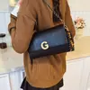 Bolsa Feminina Retro com Corrente de Axila Coreana de Nicho Grande Capacidade Fashionável de Ombro Único Transversal de Axila Toque de Luxo Feminina