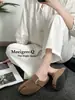 Novos Sapatos Baixos Femininos Estilo Birkenstock com Biqueira Dividida, Slip-On, Estilo Retrô e Fivela de Metal
