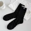 26 Calcetines Nuevos Primavera/Verano Estilo Coreano Organza Encaje Botón Calcetines de Media Pantorrilla para Mujer Simples Versátiles Calcetines Calados con Volantes