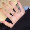 Anillo de tres piezas con circonitas de amor simple para mujer, estilo frío, ligero, de lujo, de alta calidad, personalizado, para el dedo índice, moderno.
