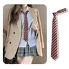 Corbata Retro Rayas Rojas Estilo Universitario Perezoso JK Decoración Camisa Mujer Corbata de Mano DK Accesorios para Hombre Moderno