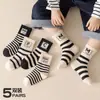 Novas Meias para Meninas e Meninos, Meias de Outono e Inverno, Meias Infantis Kuromi de Cano Médio, Meias Infantis Fofas de Renda de Cano Médio