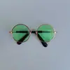 Venta al por mayor de fábrica perro gato mascota gafas pequeñas tendencia creativa juguete gafas de sol sesión de fotos de estudio sendero