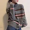 Otoño e Invierno Nuevo Color Bloque Rayas Cuello Alto Tejido Cárdigan Suéter Abrigo Manga Larga Mujer Top Estilo Coreano Ropa de Mujer Venta al por Mayor