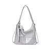 Mochila de Couro Macio Estilo Coreano com Retalhos e Padrão Trançado Nova Bolsa Tote Feminina de Grande Capacidade para o Dia a Dia Crossbody