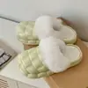 Novos Estilos de Chinelos de Algodão para Mulheres no Inverno, Impermeáveis, Antiderrapantes, com Solado Espesso, Ultra Macios, Sapatos de Algodão Quentes para Interior, Impermeáveis e Duráveis