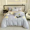 Suave juego de ropa de cama de lujo con estampado floral rosa, tela cepillada de doble cara engrosada, fresco y dulce, adecuado para todas las estaciones en el dormitorio