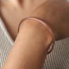 Nuevo Estilo Francés Estilo Retro Anillo de Ciruela Anillo Multitamaño Uso Apilado Pulsera Única Simple Joyería Transfronteriza de Acero de Titanio para Mujeres