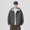 Chaqueta con capucha para hombre Primavera y Otoño 2026 Nuevo Estilo Americano Holgada Cortavientos Marca de Tendencia Versátil Casual para Exteriores Resistente al Viento