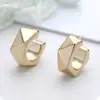 Pendientes de C-shape de Moda con Sentido de Diseño de Nicho para Mujer, Pendientes de Botón Versátiles y Modernos, Pendientes de Botón Geométricos, Joyería de Oreja Exquisita y Elegante para Mujer