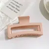 Pinza para el pelo con forma de disco grande de 13 cm, para la parte trasera de la cabeza, con red para el pelo, color rojo, con forma de tiburón, sencilla y esmerilada.