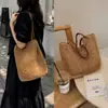 Bolso Tejido de Nuevo Estilo Transfronterizo para Mujer, Bolso Cruzado Versátil Transpirable con Diseño Hueco de Moda, Bolso de Hombro de Gran Capacidad para Vacaciones en la Playa