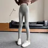 Leggings de otoño e invierno para niñas 2026 nuevo estilo coreano dulce para niñas mayores con brillo sutil, leggings cómodos y modernos