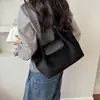 Elegante bolsa de mano estilo francés otoño 2026 de gran capacidad, bolso de hombro de nicho, alta moda, elegante, bolsa ligera para debajo del brazo