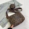 Bolso de hombro moderno con estampado de leopardo, bandolera de texto de moda, bolso de mano portátil para debajo del brazo, bolso cuadrado pequeño de dos piezas.