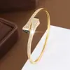 Pulseira em Formato de Cobra para Moda Transfronteiriça com Incrustação de Zircônias Coloridas, Fecho Requintado, Pulseira de Cobre Puro Galvanizado, Atacado de Joias de Fábrica