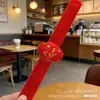 Pequeños Regalos de Año Nuevo Pulseras de Bofetada de Dibujos Animados Regalos al por Mayor para Estudiantes de Primaria Premios del Día de Año Nuevo Regalos Interactivos de Boda Pequeños Regalos