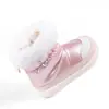 Botas de Neve Forradas com Fleece para Meninas Inverno 2026 Novo Modelo Botas de Algodão Grossas e Quentes para Crianças Botas Peludas com Solado Grosso Resistentes ao Frio