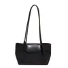 Elegante bolsa de mano estilo francés otoño 2026 de gran capacidad, bolso de hombro de nicho, alta moda, elegante, bolsa ligera para debajo del brazo