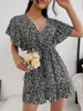 En Stock Moda de Verano Europea y Americana para Mujer Vestido Sexy de Gasa con Mangas Cortas, Volantes, Cintura Ajustada y Escote en V Floral