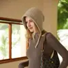 Chapéu de Cashmere Feminino 100% Cor Pura Cashmere Outono e Inverno Novo Trançado em Corda Grossa Chapéu Quente com Proteção para Orelhas Chapéu Grossado