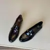 Outono 2026 Novo Estilo Britânico Couro Macio Solado Macio Mocassins Retrô Feminino Slip-on Pode Ser Pisado no Calcanhar Sapatos da Moda