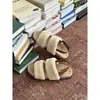 Sandalias de punta abierta estilo francés con suelas gruesas, pantuflas de moda y versátiles, nueva colección de principios de otoño 2026, sandalias peludas de estilo hada suave