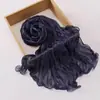 Novo lenço longo respirável e fresco de gaze natural plissada com fios brilhantes, lenço de cabeça de gaze plissada