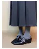 Sapatos Mary Jane Quadrados Europeus e Americanos Estilo Francês com Salto Escondido para Mulheres, Novos Sapatos de Algodão Peludos com Fivela Estilo Outono e Inverno 2025 para Mulheres