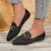 Moda transfronteriza para tallas grandes, nuevos mocasines transpirables de punta para mujer, slip-on casual de color liso, zapatos perezosos en stock