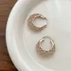 Pendientes de Media Luna Hueca para Mujer 2026 Nuevo Estilo Popular Lujo Ligero Nicho Elegantes Accesorios para Orejas Versátiles de Gama Alta Simples