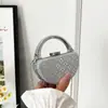 2025 Bolso de Noche de Alta Costura Incrustado con Diamantes Estilo Lujo Ligero para Mujer Bolso Cruzado Rojo sobre Rojo Bolso de Mano de Moda para Banquetes