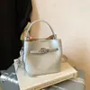 2026 Bolsos de Moda y Estilo para Mujer, Diseño Casual de Nicho, Bolso de Hombro Cruzado Único, Nuevo Bolso Cubo de Primavera