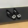 Sapatos de salto grosso com fivela quadrada de strass, aumento de 6 cm de altura, para mulheres, novo estilo outono 2026, estilo francês, forrados com fleece, quentes, bico quadrado, peludos